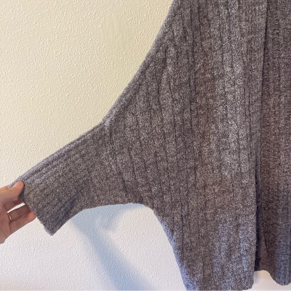 Barefoot Dreams Cozy Chic Lite Cable Shrug Pacific Blue Ribbed Cardigan-L/XL - Picture 5 of 10